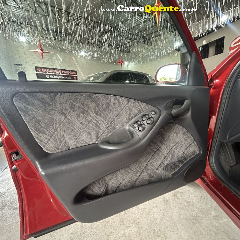 FIAT   BRAVA ELX  1.6 16V 4P   VERMELHO 2000 1.6 GASOLINA - Loja