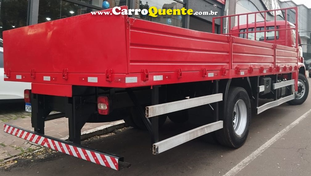 Volkswagen 13190 VW 13190 E Worker Carr. Metálica - Loja