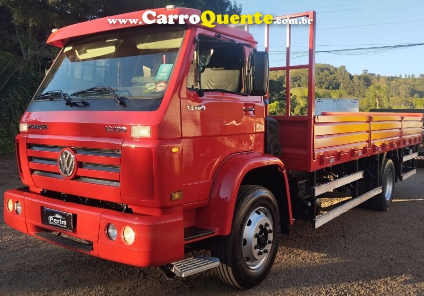 Volkswagen 13190 VW 13190 E Worker Carr. Metálica - Loja