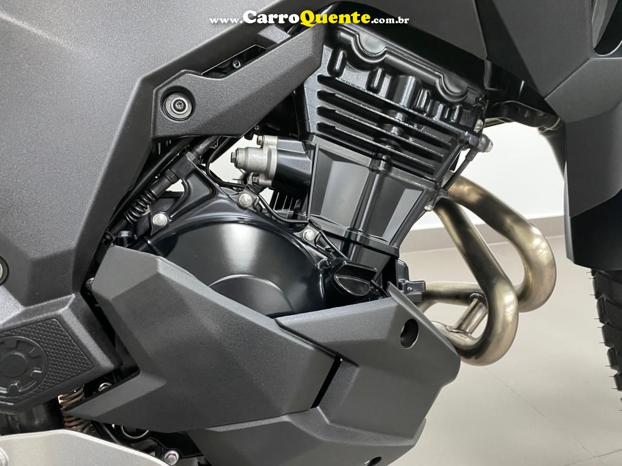KAWASAKI VERSYS-X 300 ABS 2024 - Loja
