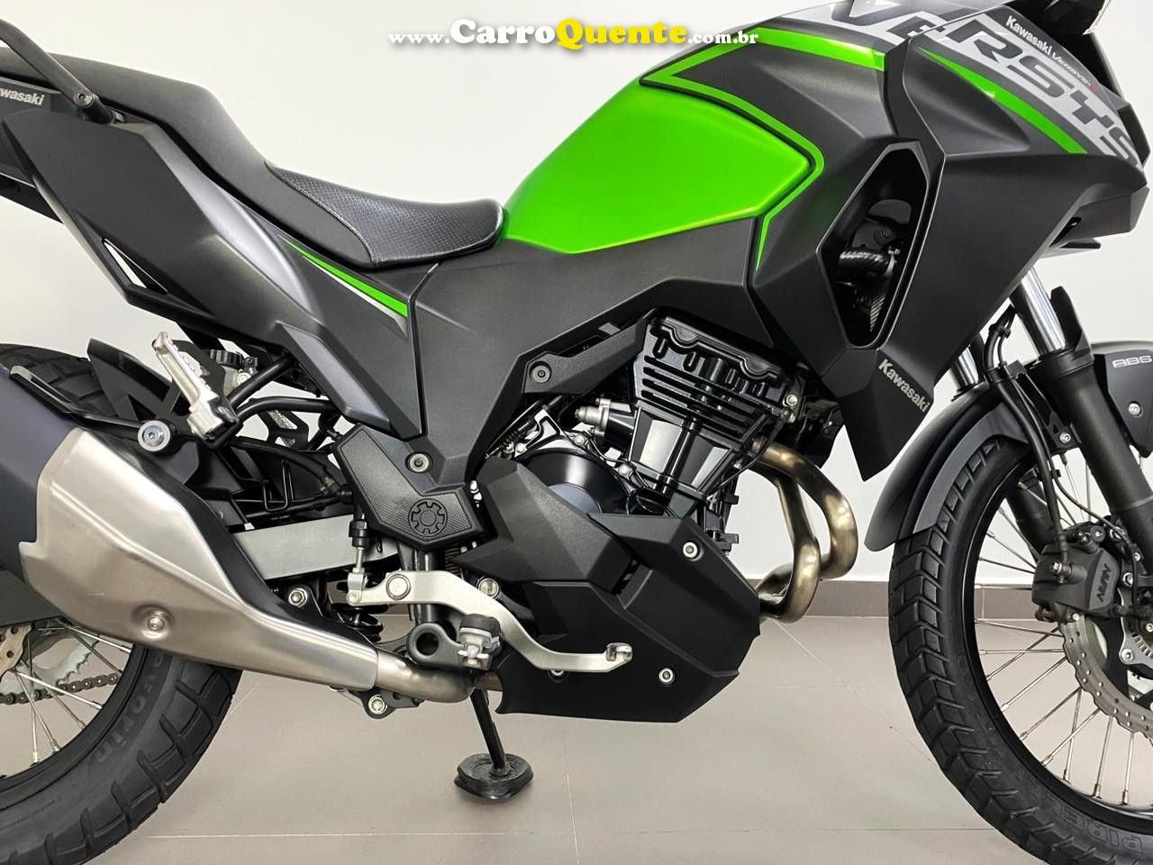 KAWASAKI VERSYS-X 300 ABS 2024 - Loja