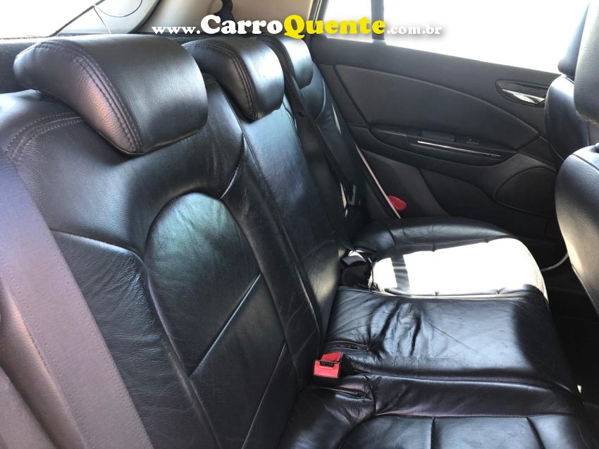 Fiat BRAVO 1.8 ESSENCE 16V FLEX 4P MANUAL - Loja
