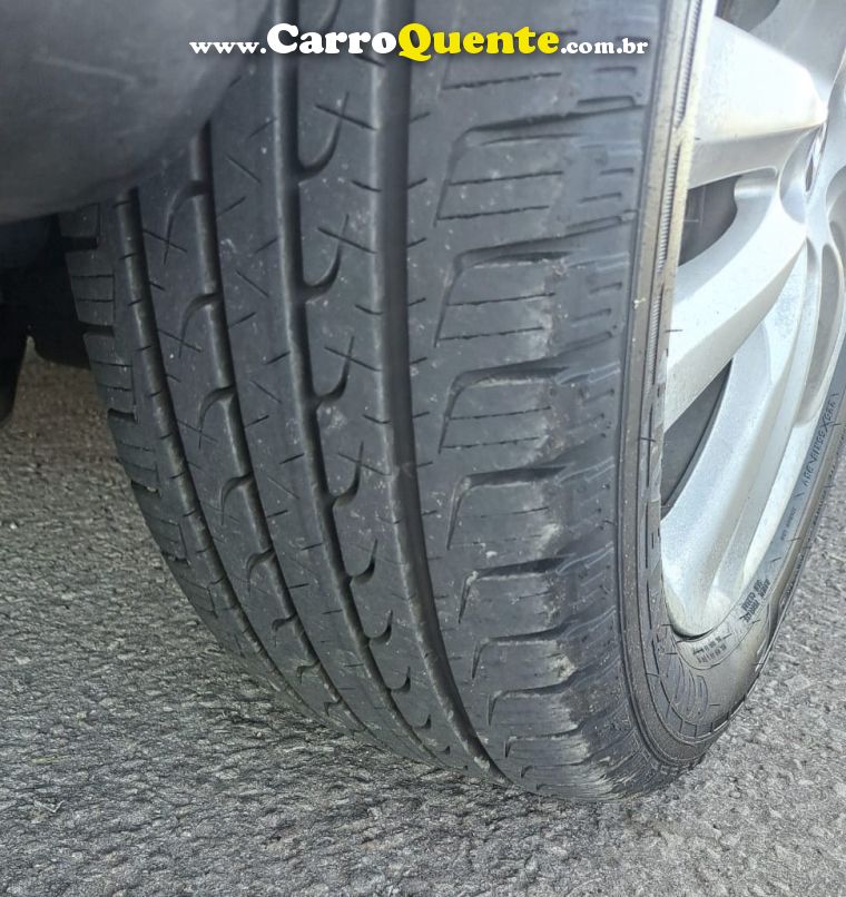 Hyundai IX35 2.0 MPFI GLS 4X2 16V GASOLINA 4P AUTOMÁTICO - Loja