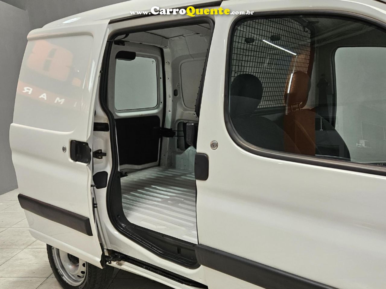 CITROËN   BERLINGO FURGÃO 1.6 16V FLEX 5P   BRANCO 2019 1.6 FLEX - Loja