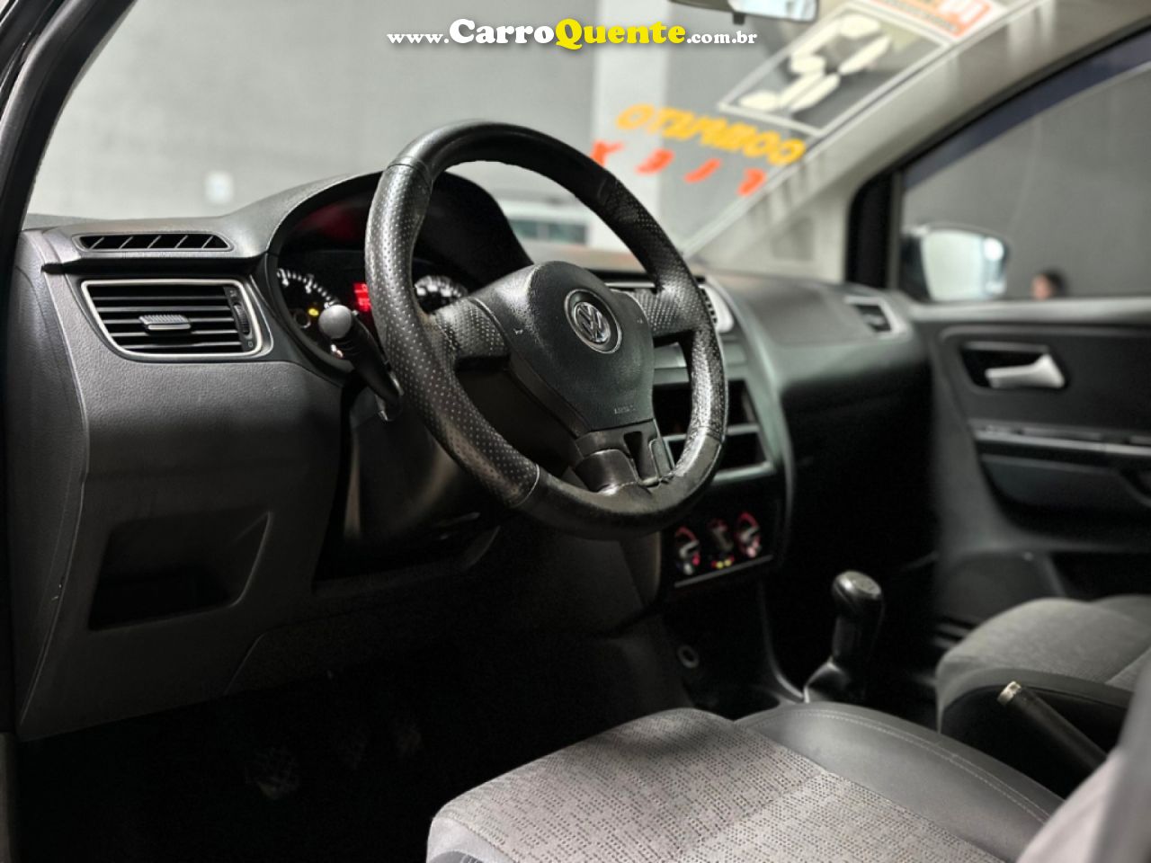 VOLKSWAGEN   FOX 1.0 MI TOTAL FLEX 8V 5P   PRETO 2013 1.0 FLEX - Loja