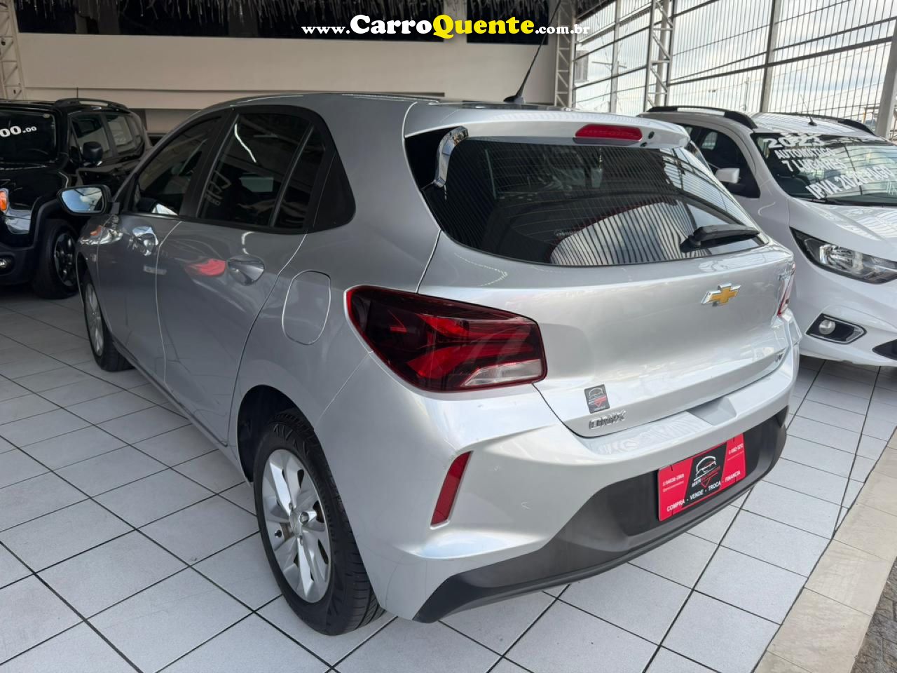 CHEVROLET   ONIX HATCH LT 1.0 12V FLEX 5P MEC.   PRATA 2023 1.0 FLEX - Loja