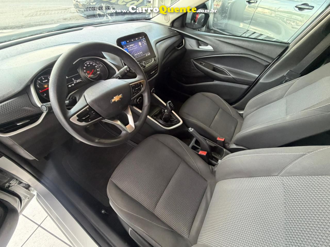 CHEVROLET   ONIX HATCH LT 1.0 12V FLEX 5P MEC.   PRATA 2023 1.0 FLEX - Loja