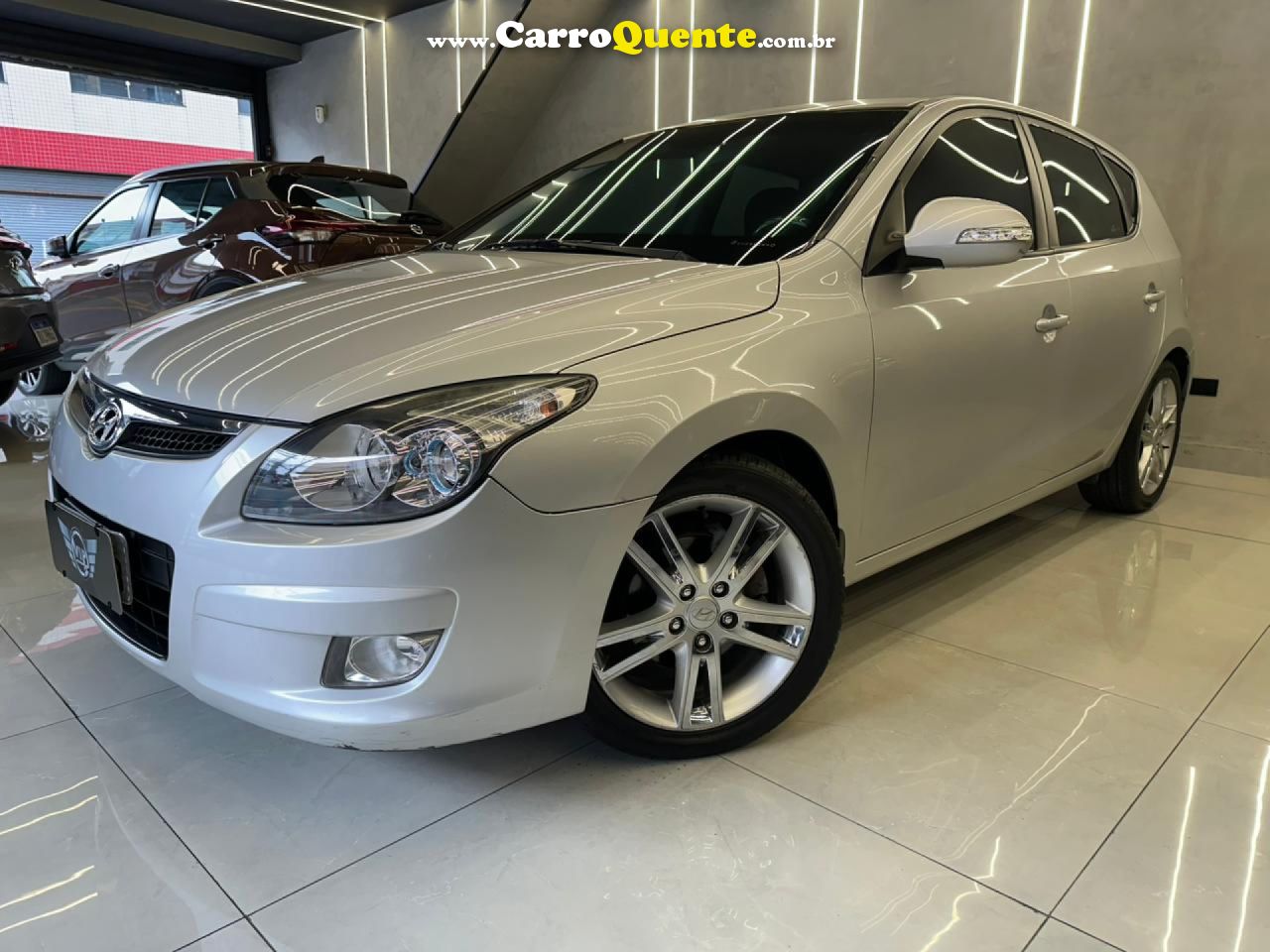 HYUNDAI   I30 2.0 16V 145CV 5P AUT.   PRATA 2011 2.0 GASOLINA - Loja