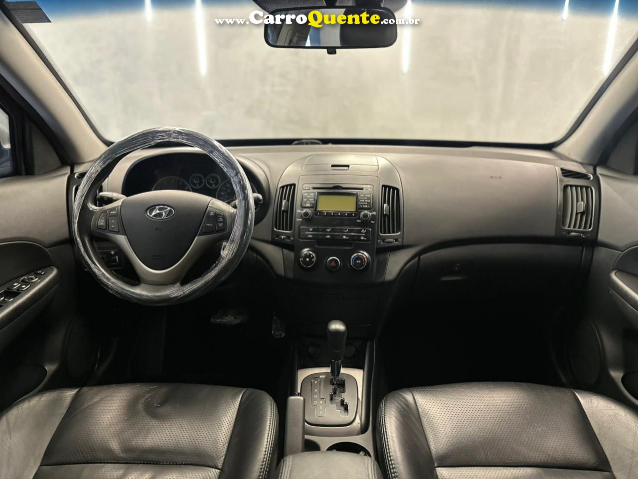 HYUNDAI   I30 2.0 16V 145CV 5P AUT.   PRATA 2011 2.0 GASOLINA - Loja