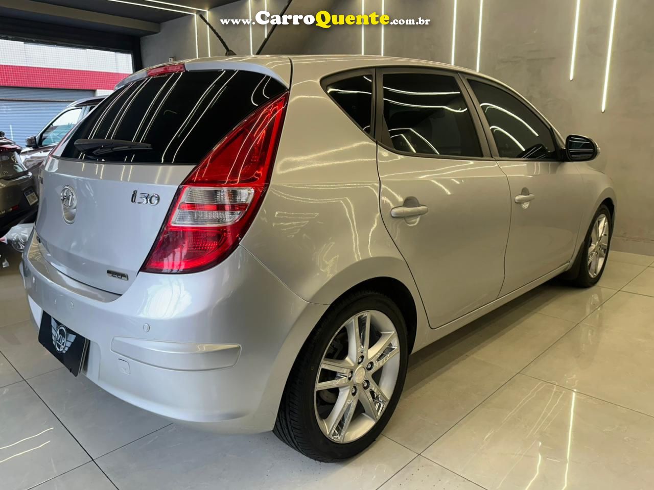 HYUNDAI   I30 2.0 16V 145CV 5P AUT.   PRATA 2011 2.0 GASOLINA - Loja