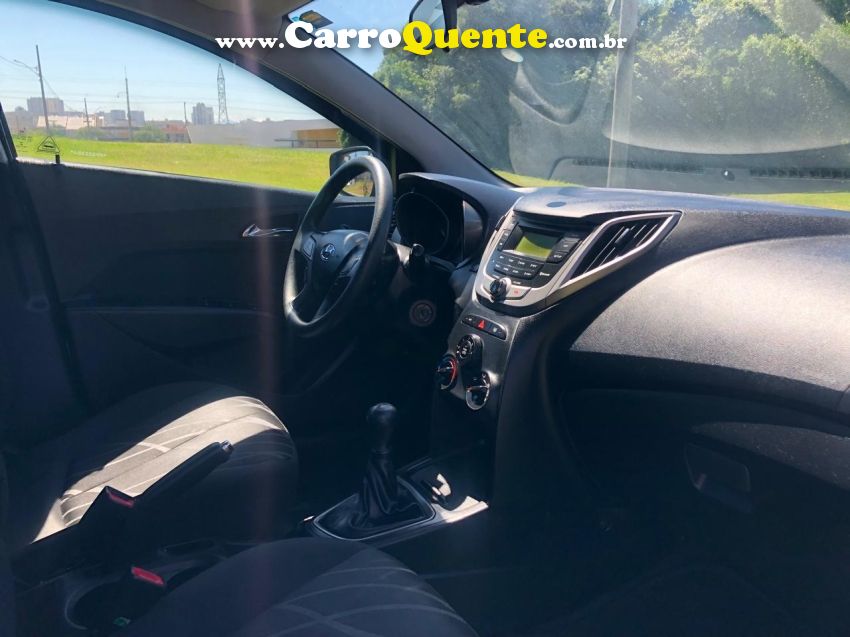 Hyundai HB20 1.0 COMFORT 12V FLEX 4P MANUAL - Loja