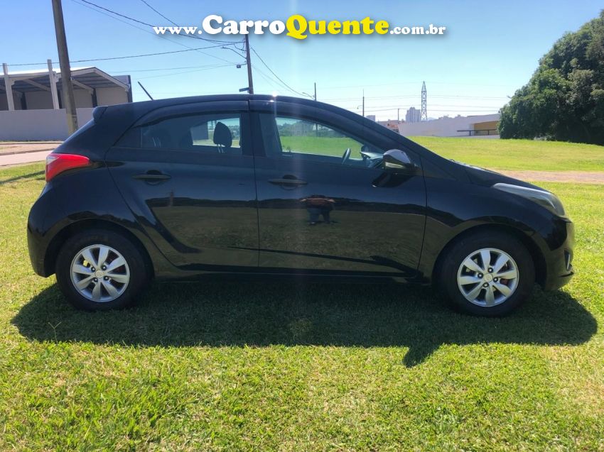 Hyundai HB20 1.0 COMFORT 12V FLEX 4P MANUAL - Loja