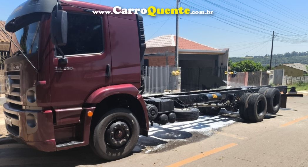 Volkswagen 24280 24-280 E Constel. 6x2 2p (E5) Chassi - Loja