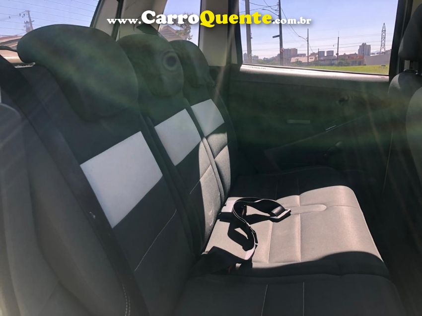 Fiat IDEA 1.4 MPI ATTRACTIVE 8V FLEX 4P MANUAL - Loja