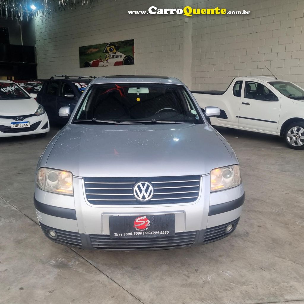 VOLKSWAGEN   PASSAT TURBO 1.8 TIPTRONIC   PRATA 2004 1.8 GASOLINA - Loja