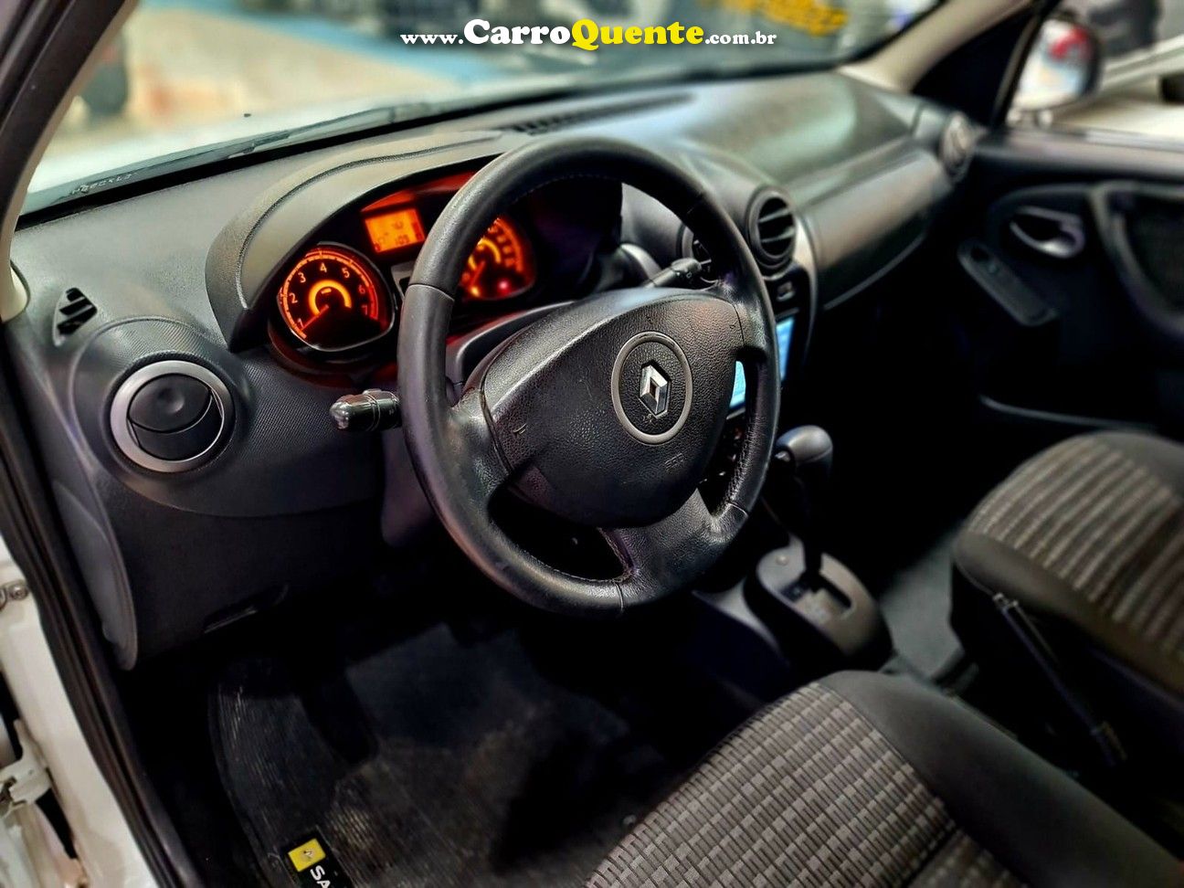 RENAULT SANDERO 1.6 PRIVILEGE 16V 2012 - Loja