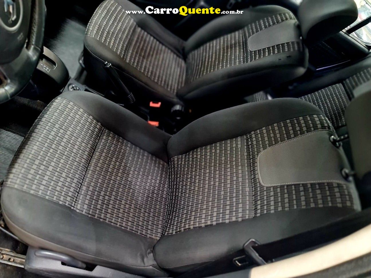 RENAULT SANDERO 1.6 PRIVILEGE 16V 2012 - Loja