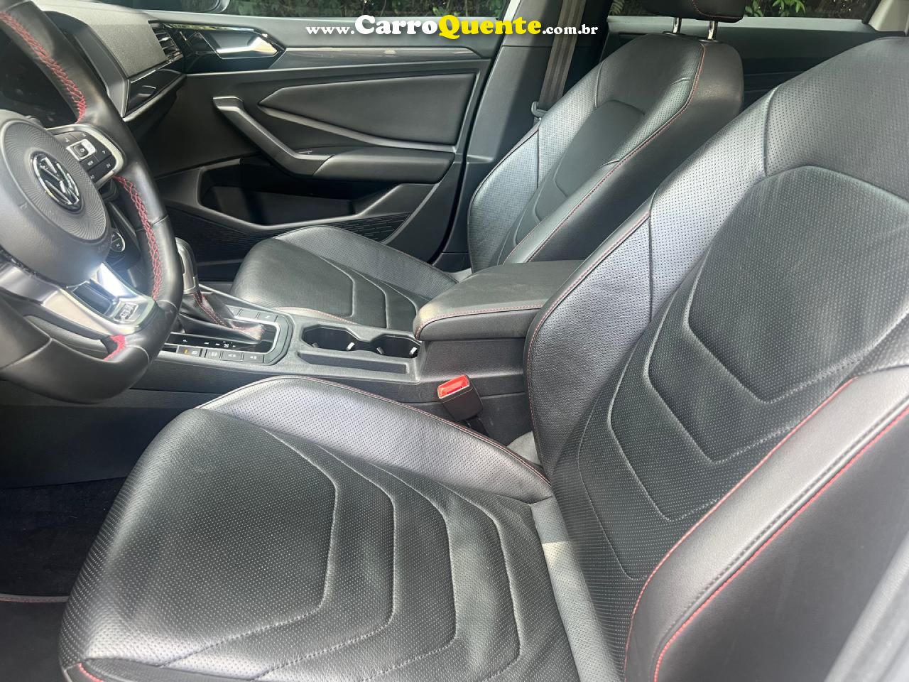 VOLKSWAGEN   JETTA GLI 350 TSI 2.0 16V 4P AUT.   BRANCO 2019 2.0 GASOLINA - Loja