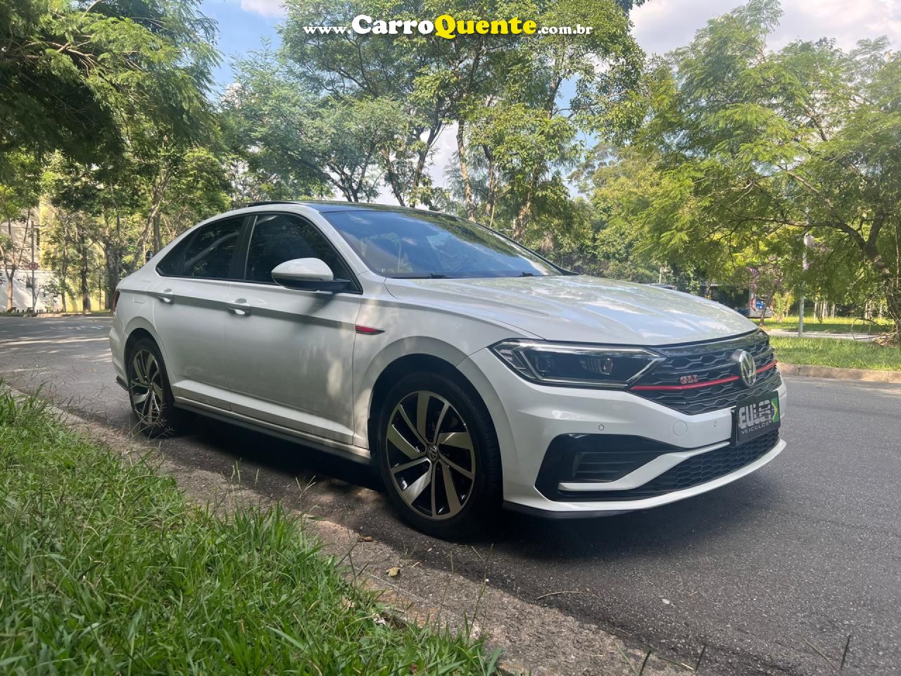VOLKSWAGEN   JETTA GLI 350 TSI 2.0 16V 4P AUT.   BRANCO 2019 2.0 GASOLINA - Loja