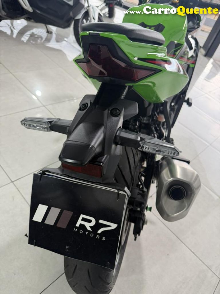 KAWASAKI   ZX-4R   VERDE 2024 400 GASOLINA - Loja