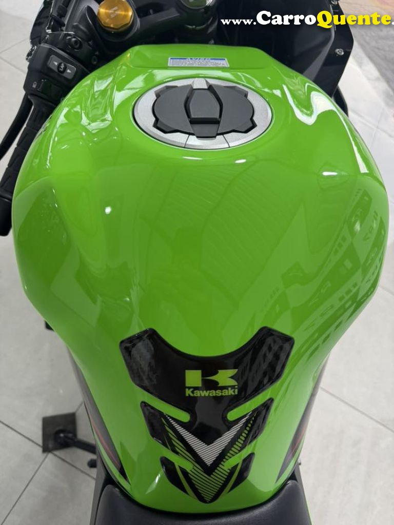 KAWASAKI   ZX-4R   VERDE 2024 400 GASOLINA - Loja
