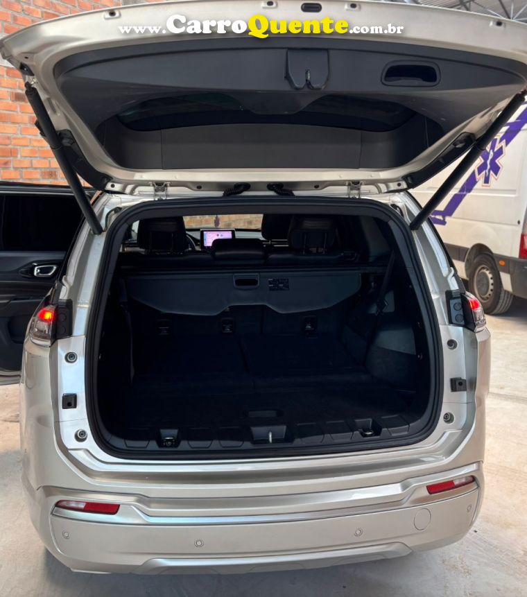 JEEP COMMANDER 1.3 T270 TURBO FLEX OVERLAND AT6 - Loja