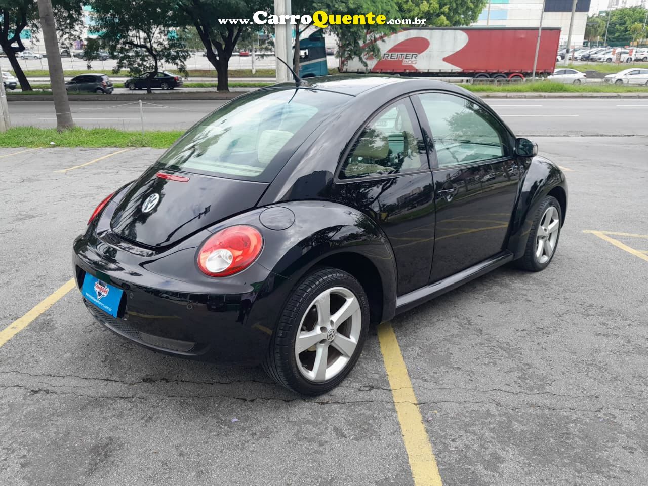 VOLKSWAGEN   NEW BEETLE 2.0 MI MEC.AUT.   PRETO 2010 2.0 GASOLINA - Loja