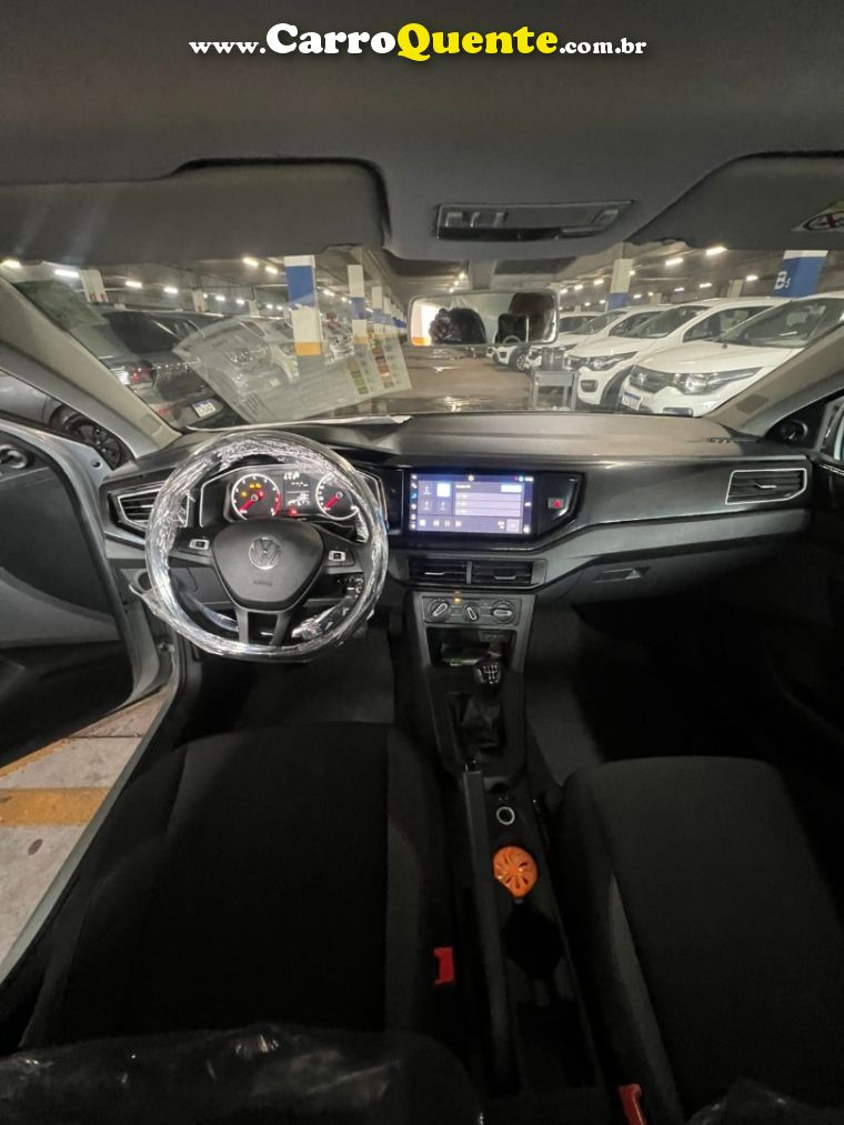 Volkswagen POLO 1.0 MPI TRACK MANUAL - Loja