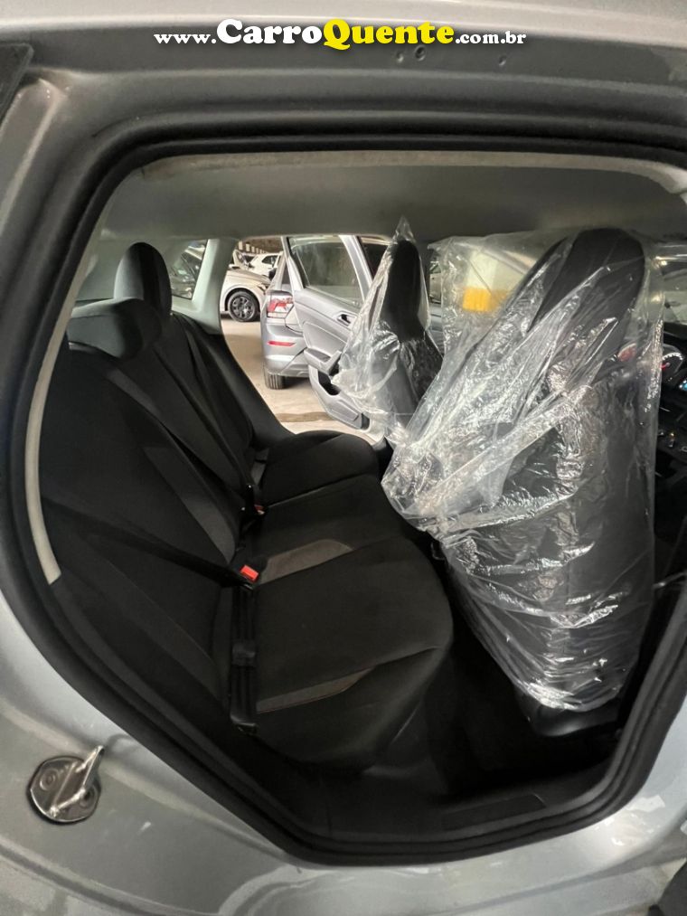 Volkswagen POLO 1.0 MPI TRACK MANUAL - Loja