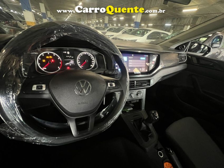 Volkswagen POLO 1.0 MPI TRACK MANUAL - Loja