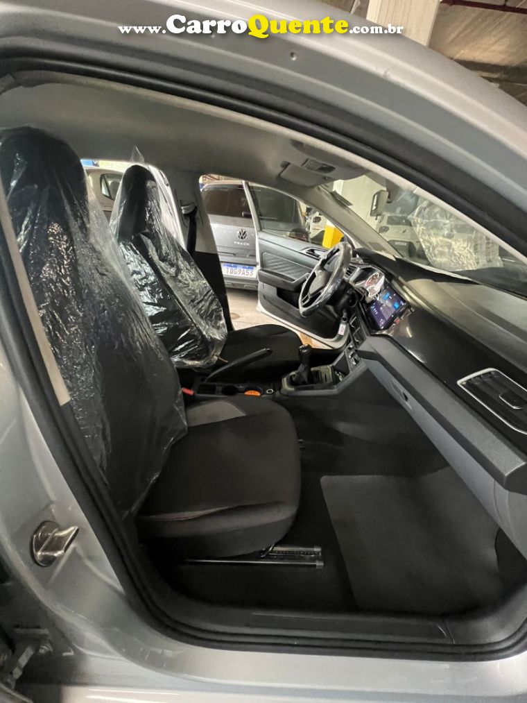 Volkswagen POLO 1.0 MPI TRACK MANUAL - Loja