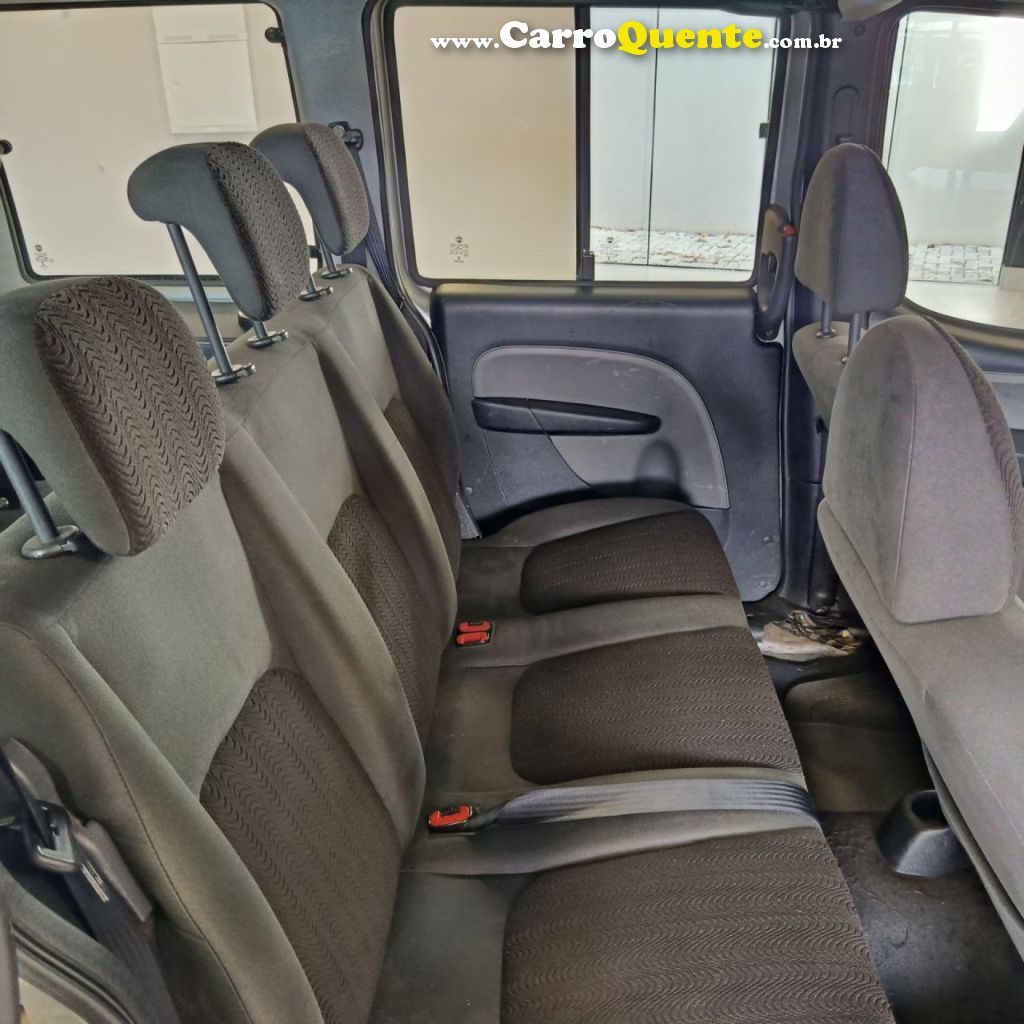 FIAT   DOBLO ESSENCE 1.8 FLEX 16V 5P   PRATA 2014 1.8 FLEX - Loja