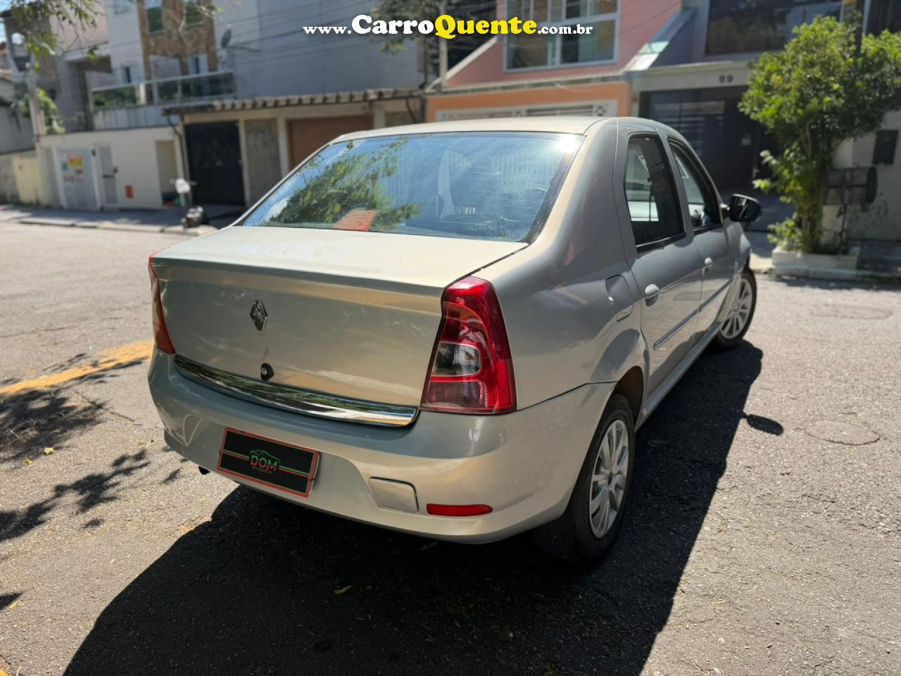 RENAULT   LOGAN EXPRESSION HI-FLEX 1.6 8V 4P   PRATA 2011 1.6 GASOLINA - Loja