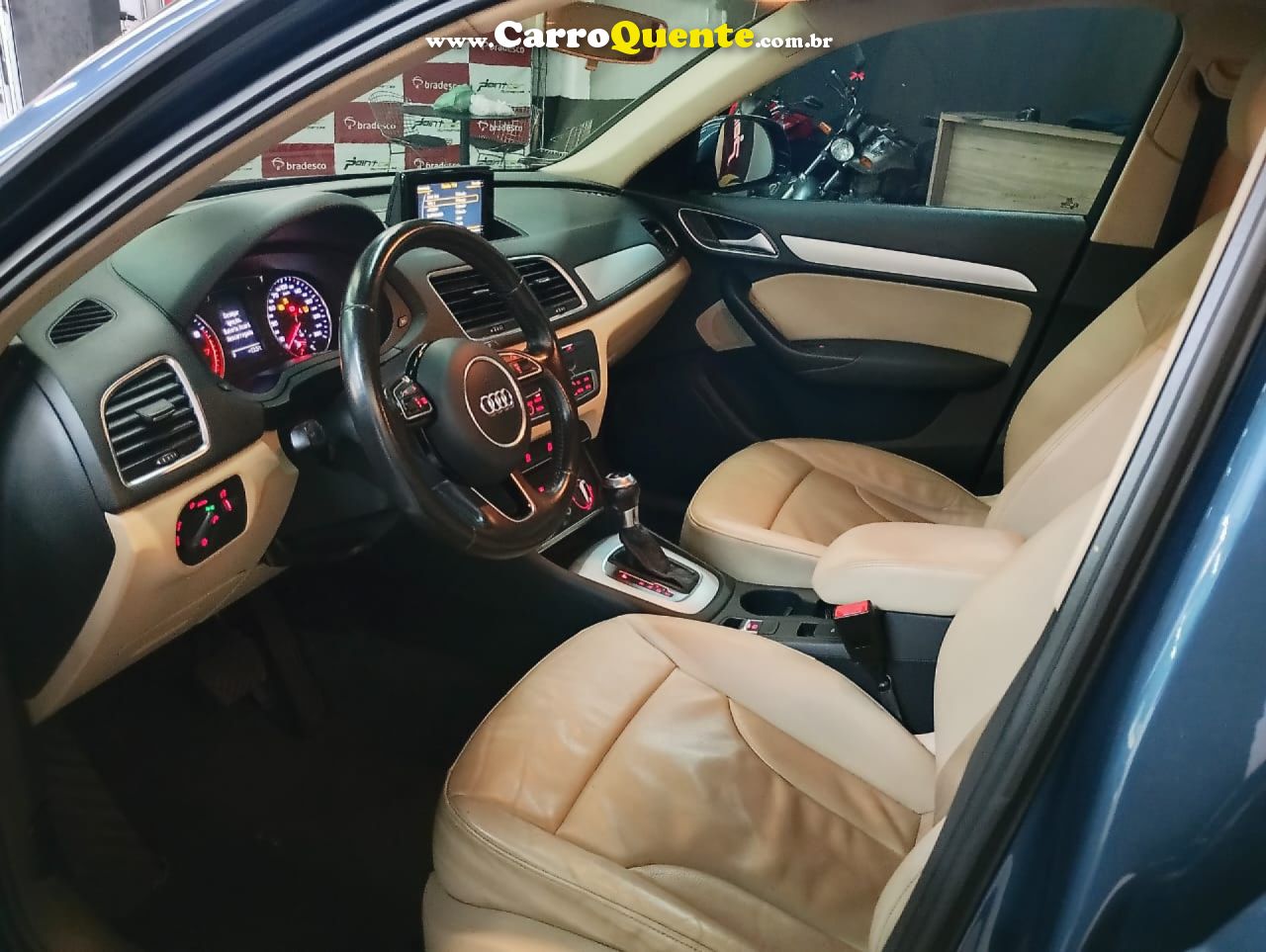 AUDI   Q3 1.4 TFSITFSI FLEX S-TRONIC 5P   AZUL 2017 1.4 FLEX - Loja