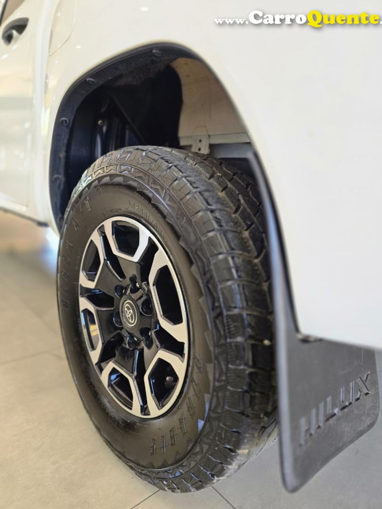 TOYOTA   HILUX CD 4X4 2.8 DIESEL MEC.   BRANCO 2018 2.8 DIESEL - Loja