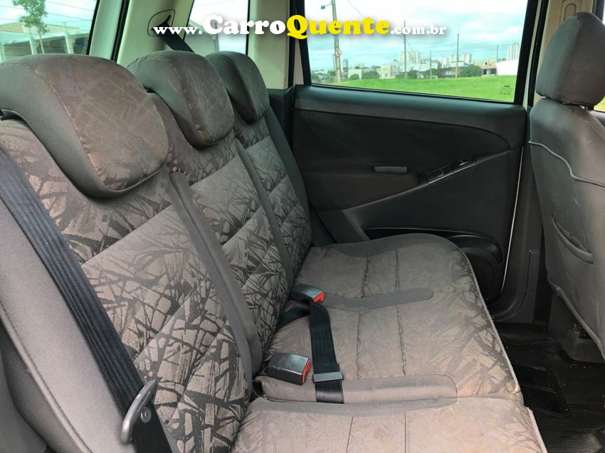 Fiat IDEA 1.8 MPI ADVENTURE LOCKER 8V FLEX 4P MANUAL - Loja