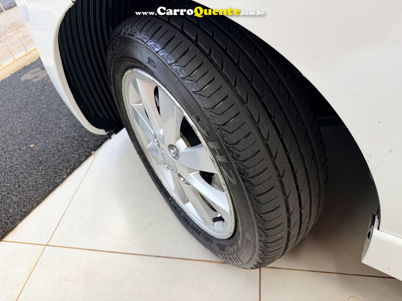 KIA   PICANTO EX 1.11.0 1.0 FLEX AUT.   BRANCO 2012 1.0 FLEX - Loja