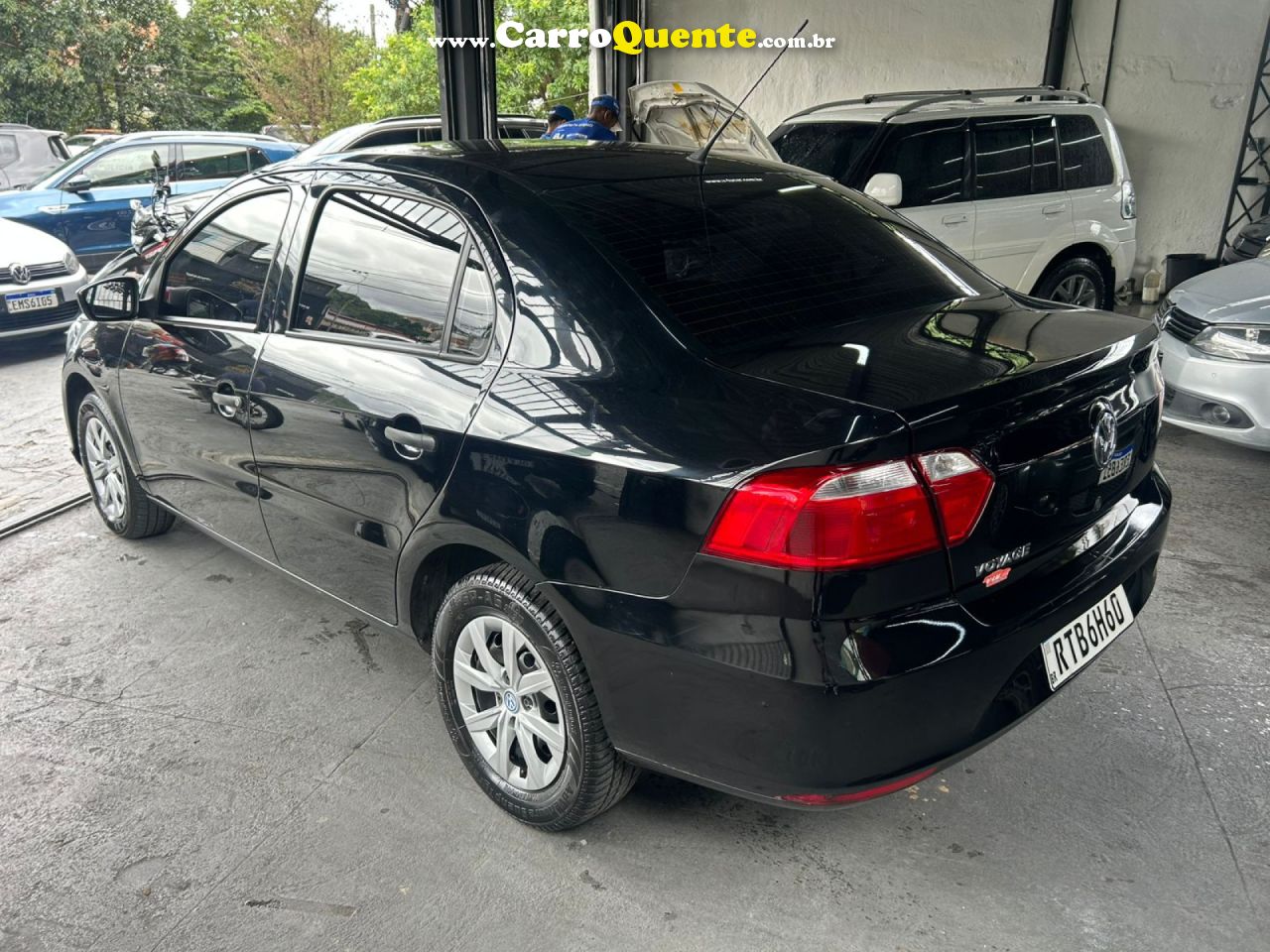VOLKSWAGEN   VOYAGE 1.0 FLEX 12V 4P   PRETO 2022 1.0 FLEX - Loja