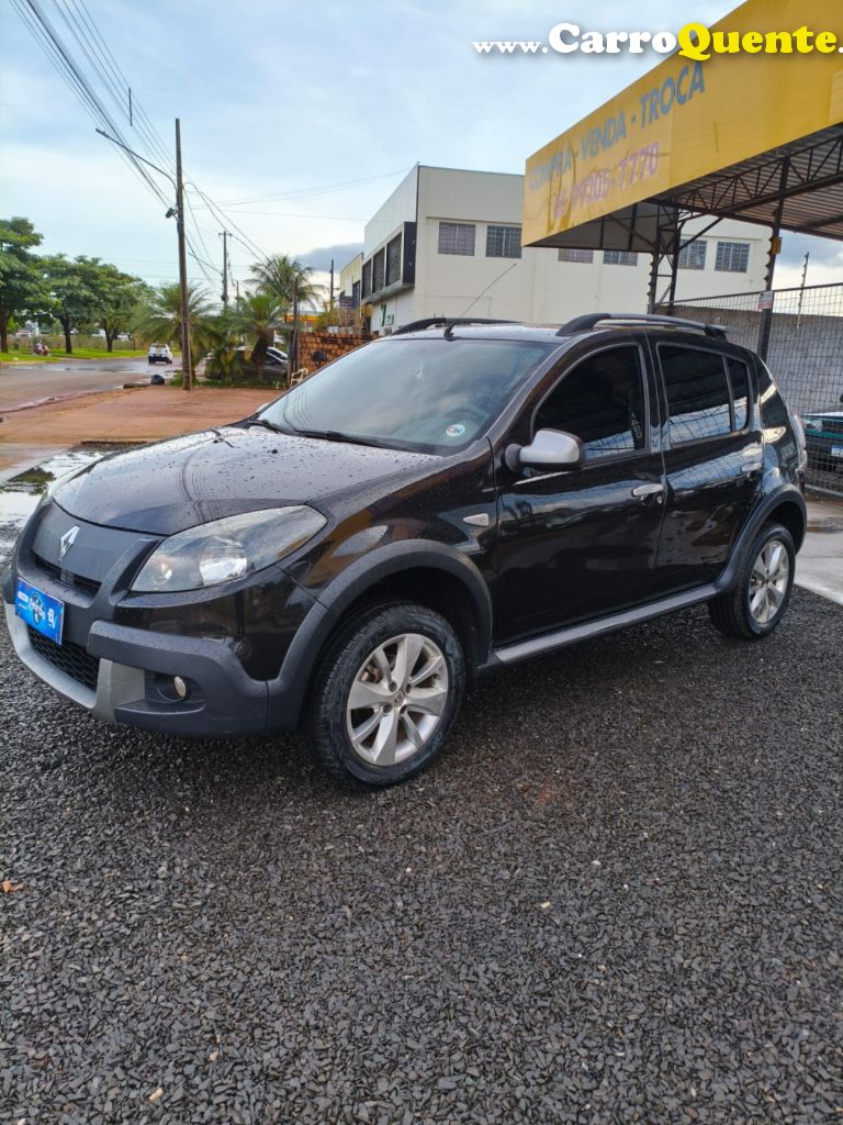 RENAULT   SANDERO STEPWAY HI-FLEX 1.6 16V 5P   PRETO 2013 1.6 FLEX - Loja