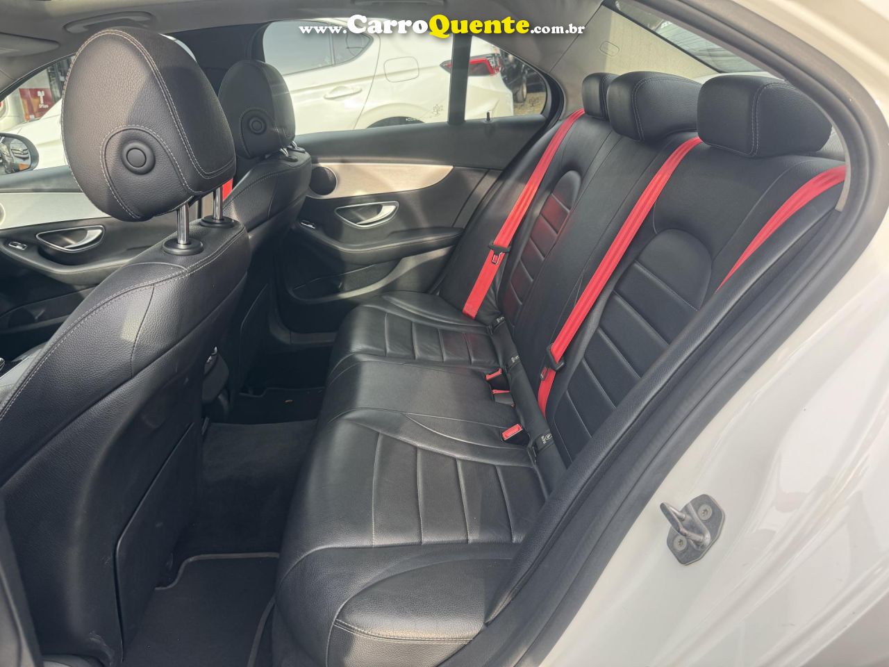MERCEDES-BENZ   C-200 AVANTGARDE 2.0 TB 16V 184CV AUT.   BRANCO 2017 2.0 GASOLINA - Loja