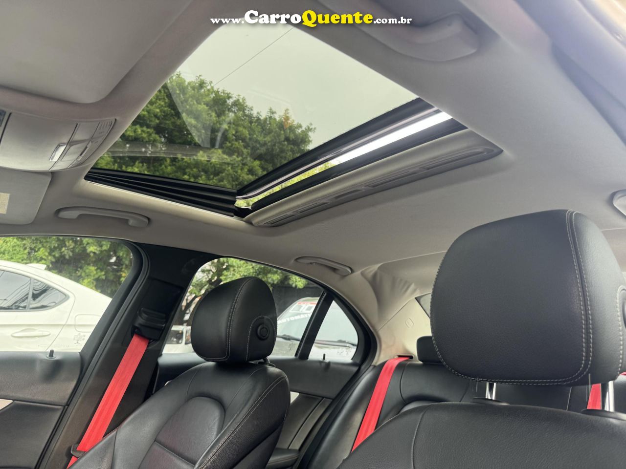 MERCEDES-BENZ   C-200 AVANTGARDE 2.0 TB 16V 184CV AUT.   BRANCO 2017 2.0 GASOLINA - Loja