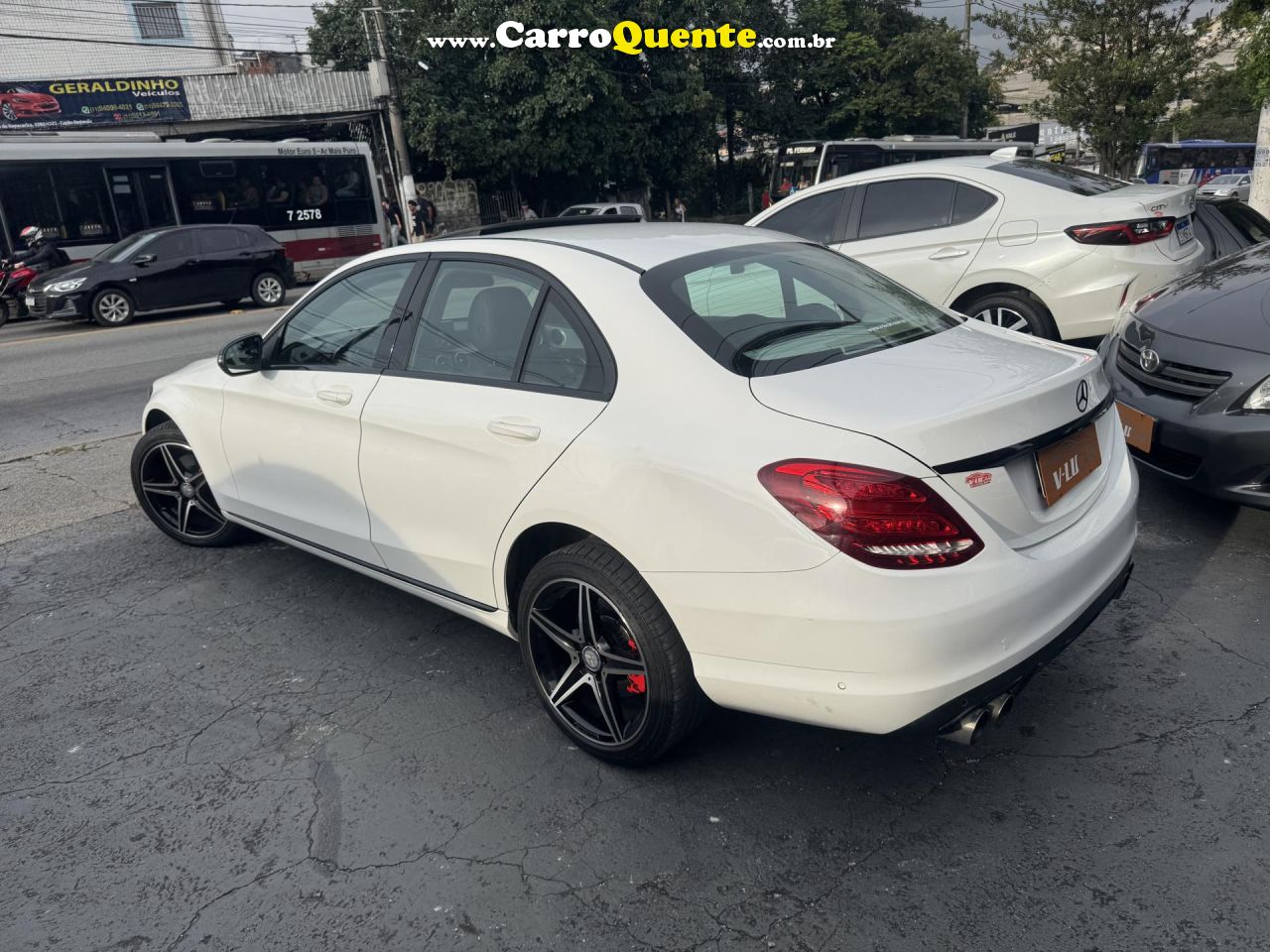 MERCEDES-BENZ   C-200 AVANTGARDE 2.0 TB 16V 184CV AUT.   BRANCO 2017 2.0 GASOLINA - Loja