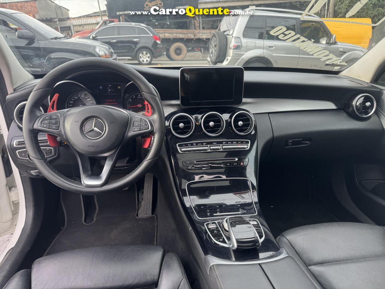 MERCEDES-BENZ   C-200 AVANTGARDE 2.0 TB 16V 184CV AUT.   BRANCO 2017 2.0 GASOLINA - Loja