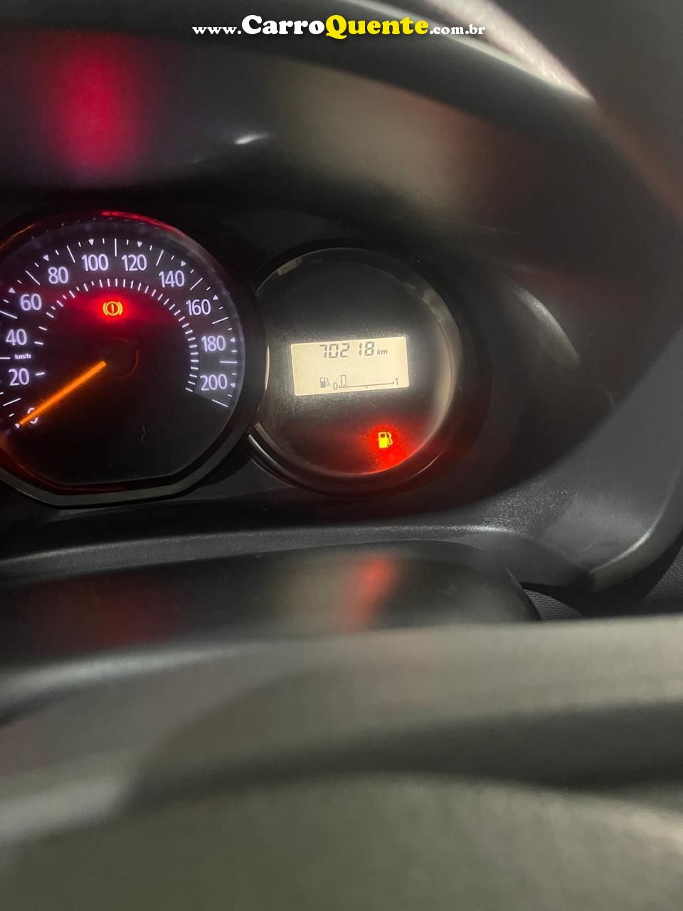 RENAULT LOGAN 1.0 12V SCE AUTHENTIQUE 2020 - Loja