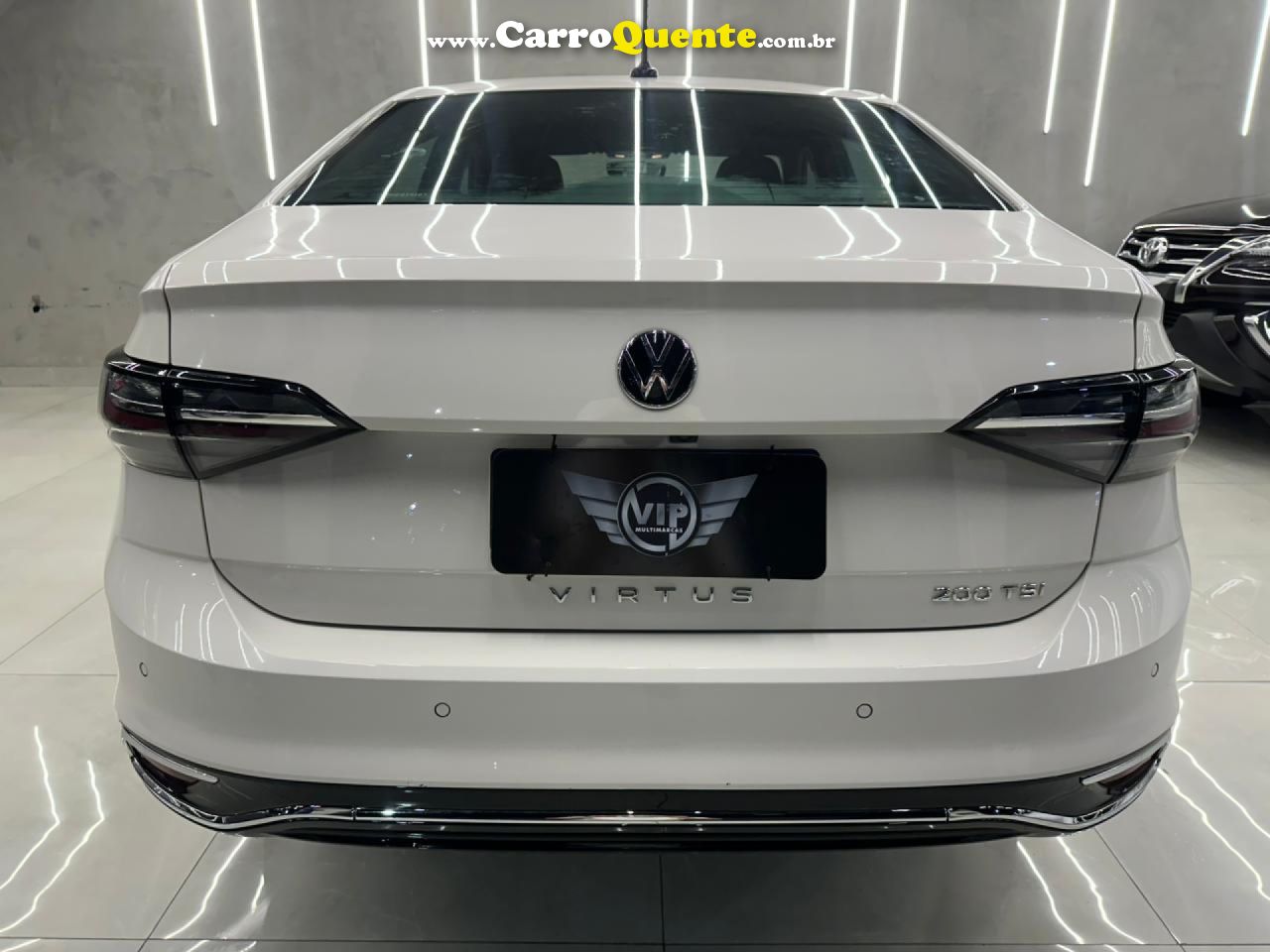 VOLKSWAGEN   VIRTUS HIGHLINE 200 TSI 1.0 FLEX 12V AUT   BRANCO 2024 1.0 FLEX - Loja
