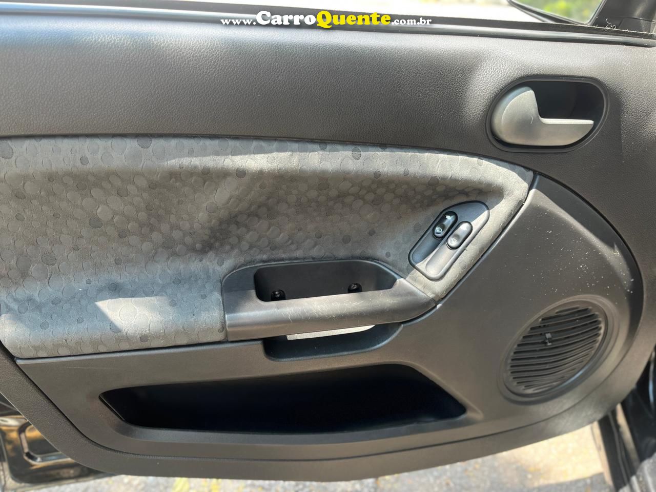 FORD   FIESTA SE 1.0 8V FLEX 5P   PRATA 2014 1.0 FLEX - Loja