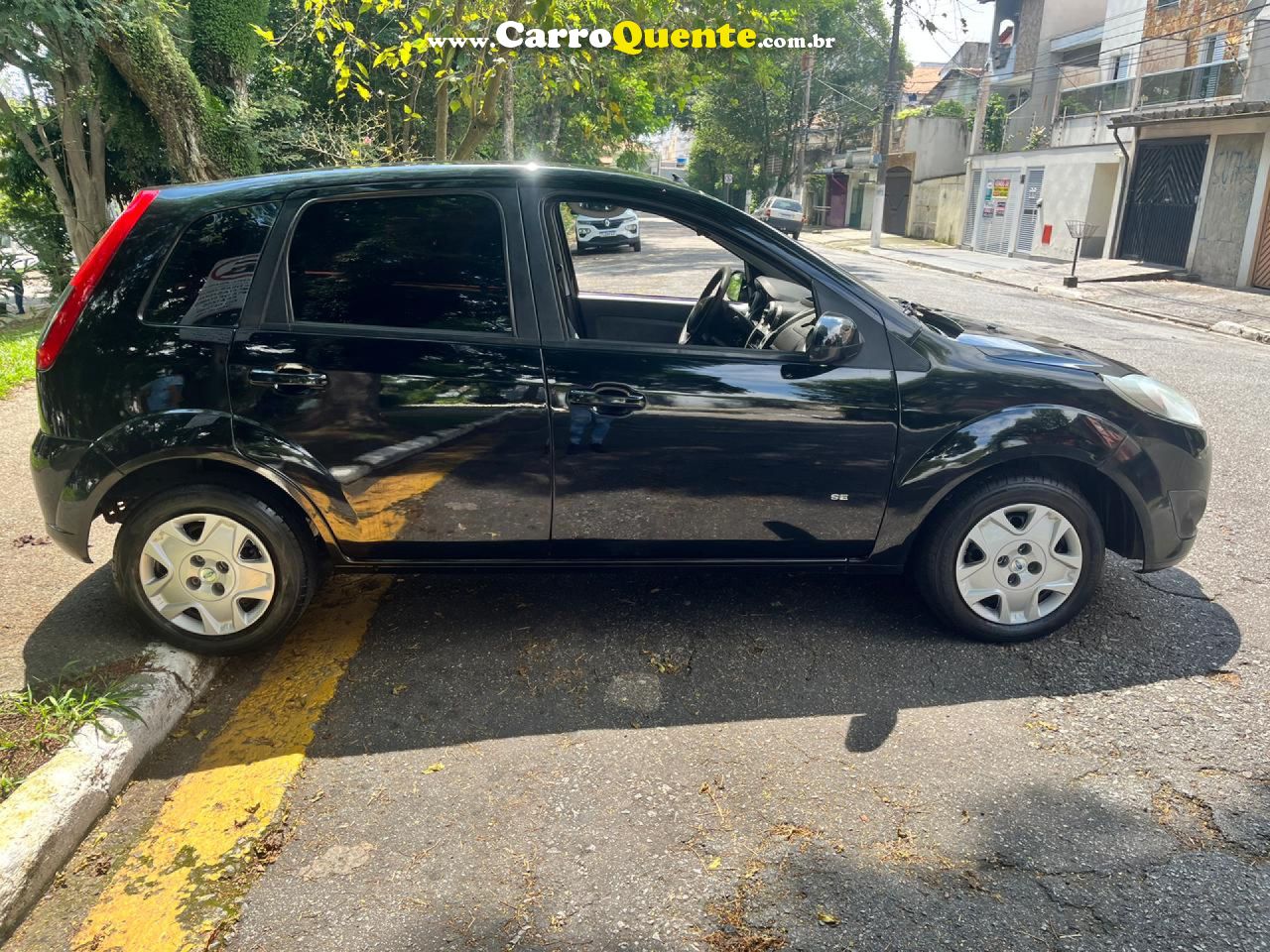 FORD   FIESTA SE 1.0 8V FLEX 5P   PRATA 2014 1.0 FLEX - Loja
