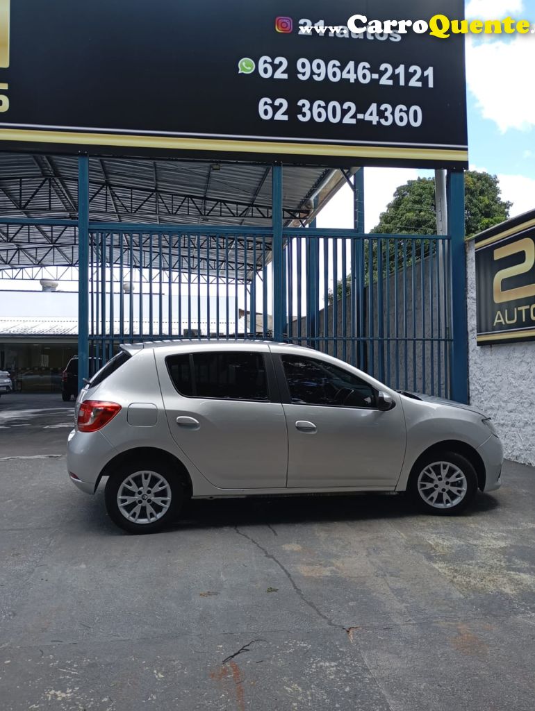 RENAULT   SANDERO EXPRES EASYR HI-FLEX 1.6 8V   PRATA 2017 1.6 GASOLINA - Loja