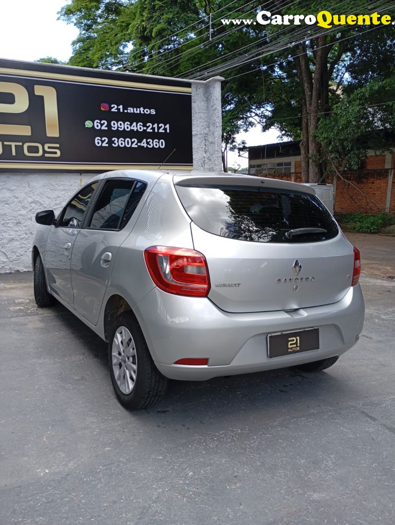 RENAULT   SANDERO EXPRES EASYR HI-FLEX 1.6 8V   PRATA 2017 1.6 GASOLINA - Loja