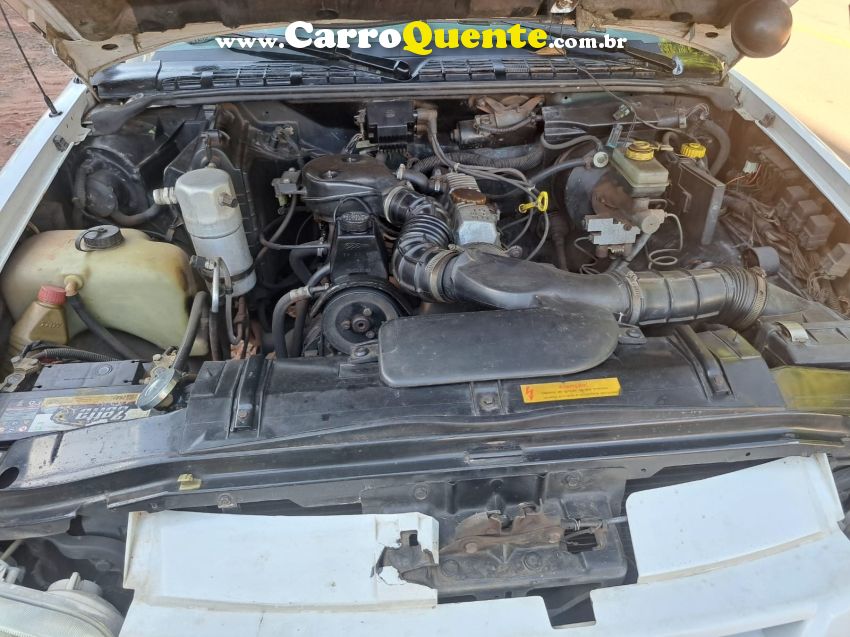 Chevrolet S10 2.2 EFI DLX 4X2 CD 8V GASOLINA 4P MANUAL - Loja